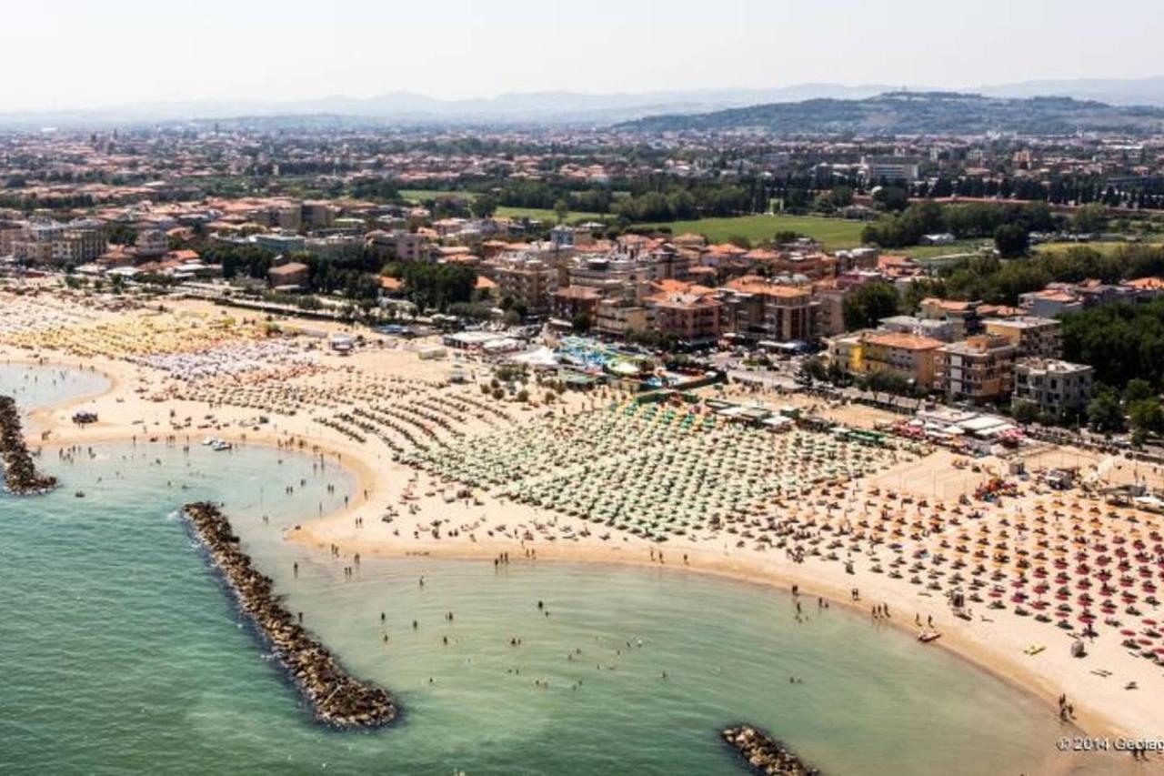 Appartamento Fabbri A Rivabella Di Rimini Exteriör bild